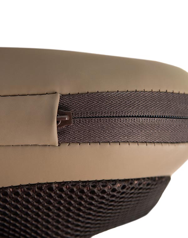 фото Массажная подушка для шеи и спины беспроводная AMG394, Gezatone от АО Липецкмедтехника